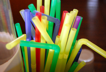 Colored-plastic-straws897