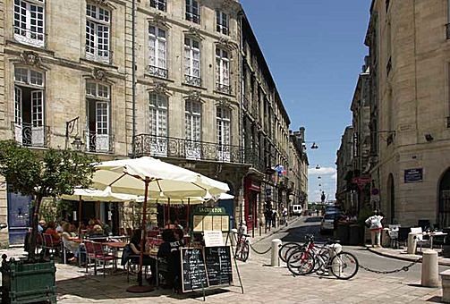 Prix au mètre carré d'un appartement à Bordeaux