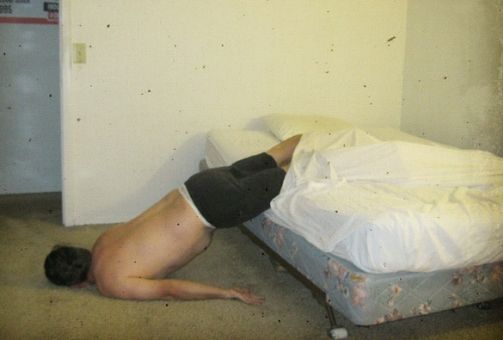 Américains morts en tombant de leur lit (par an)